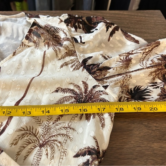 Joie Ivory and Chocolate Palm Print Blouse S - Picture 8 of 10